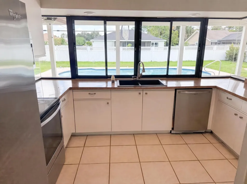 2305 SW Fern Circle Port St Lucie FL 34953