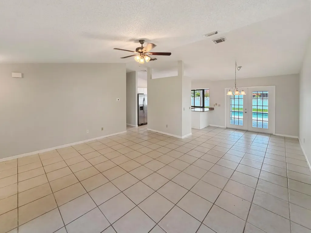 2305 SW Fern Circle Port St Lucie FL 34953