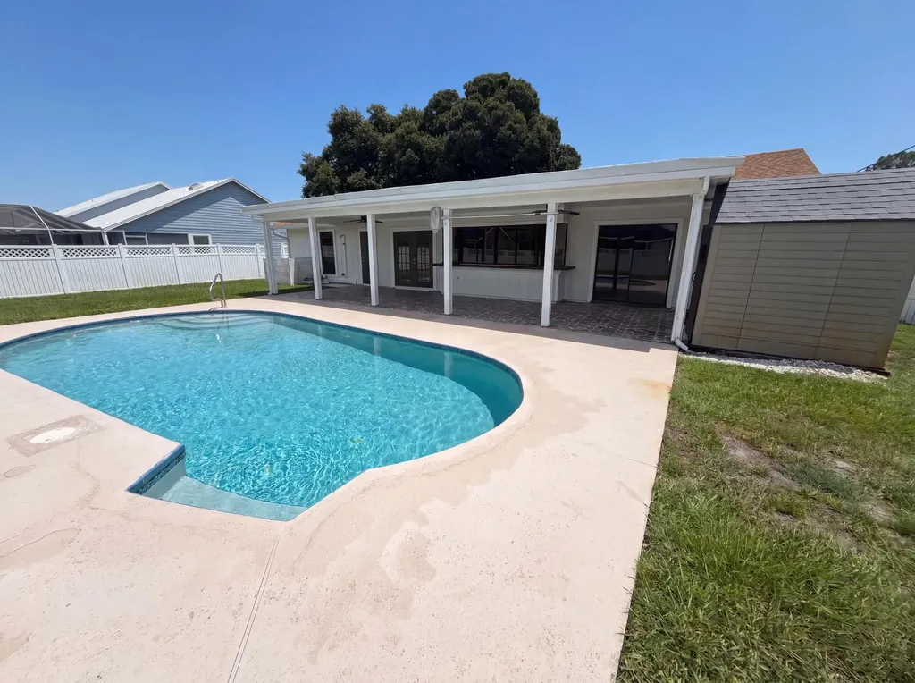 2305 SW Fern Circle Port St Lucie FL 34953