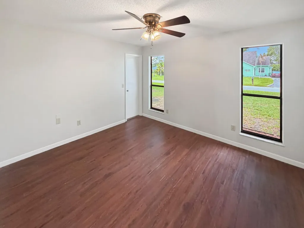 2305 SW Fern Circle Port St Lucie FL 34953