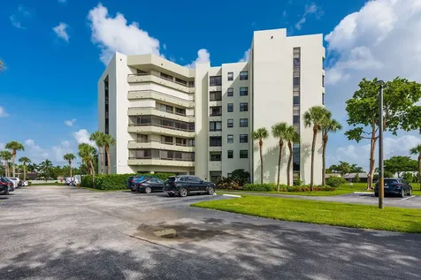 6463 La Costa Drive Boca Raton FL 33433