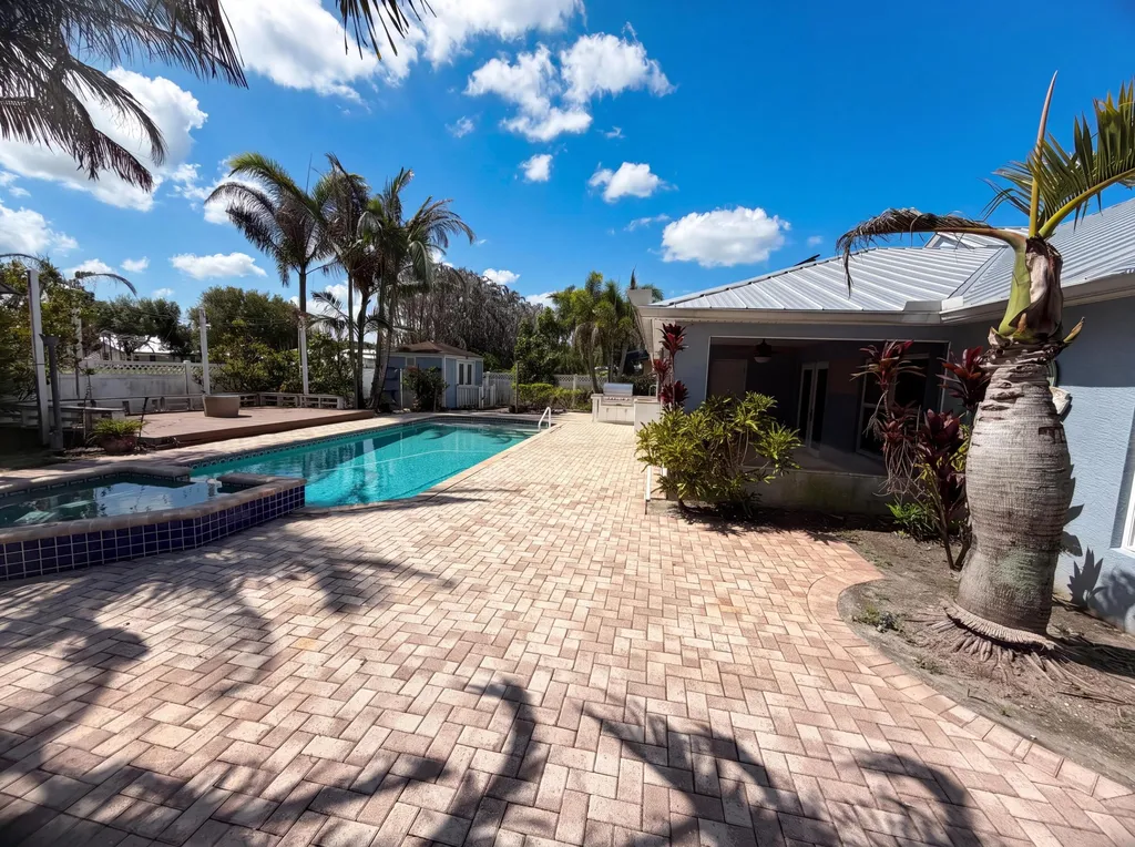 2902 Serenity Circle S Fort Pierce FL 34981