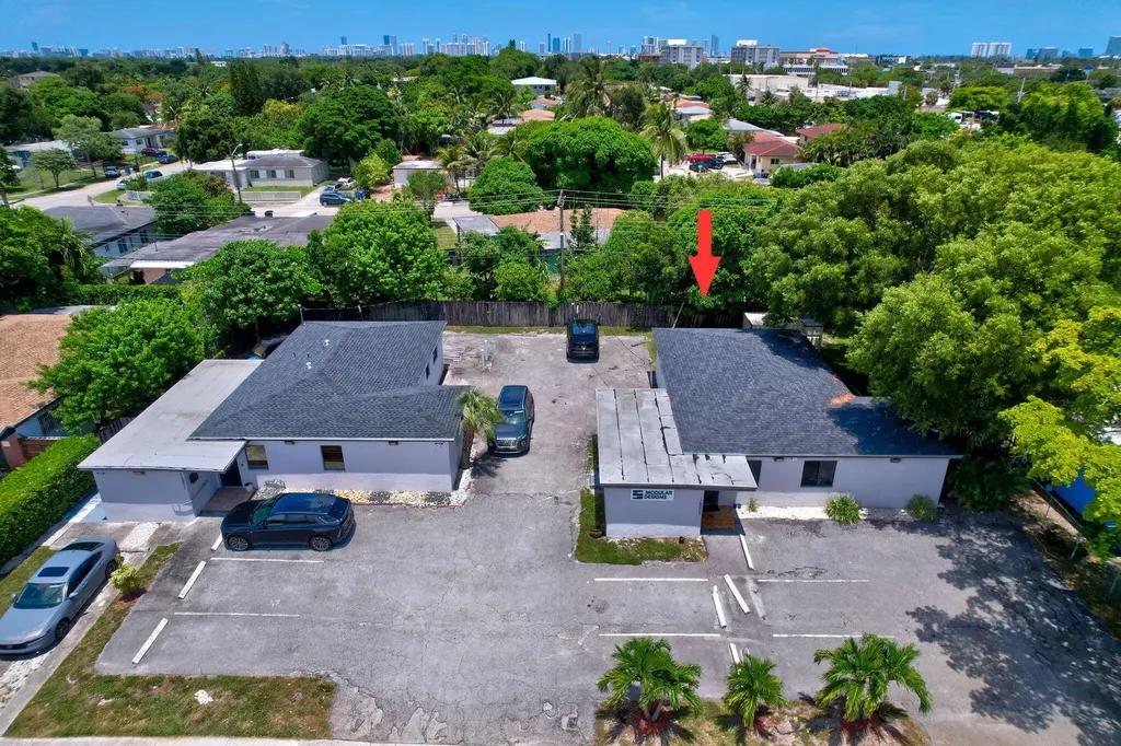 16811 NE 6th Avenue North Miami Beach FL