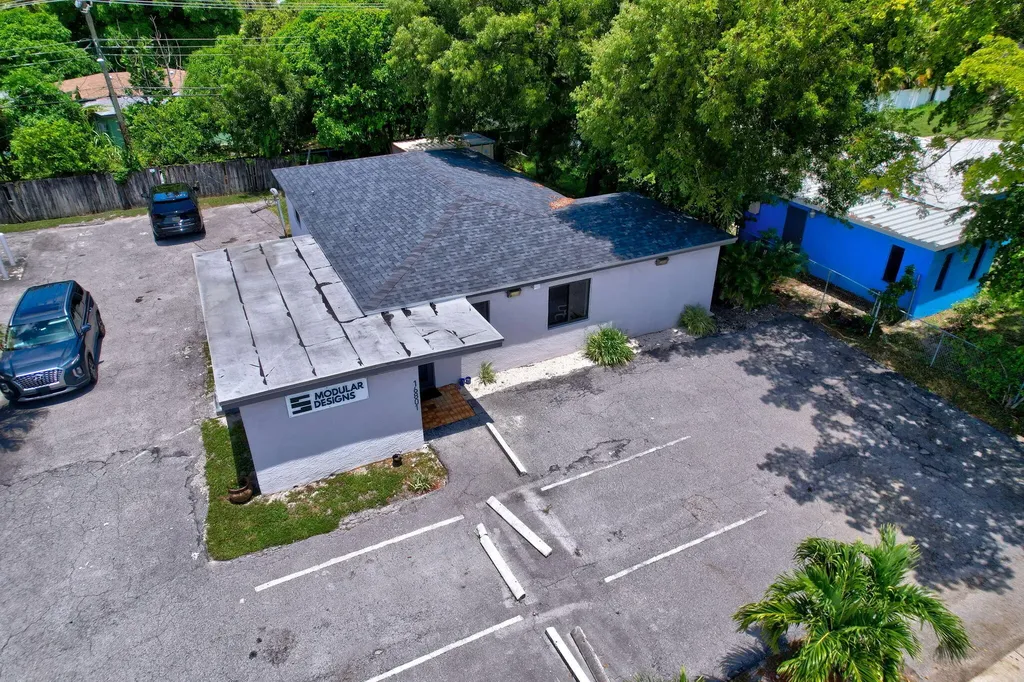 16811 NE 6th Avenue North Miami Beach FL