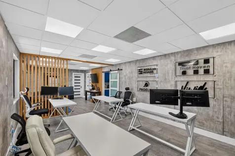 16811 NE 6th Avenue North Miami Beach FL