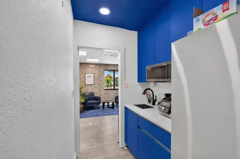 16811 NE 6th Avenue North Miami Beach FL