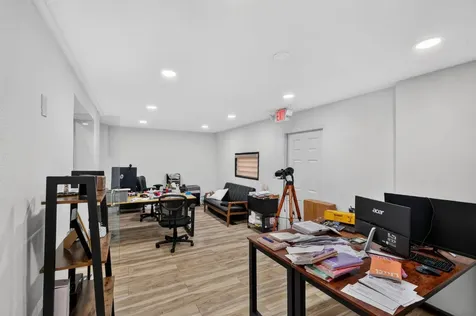 16811 NE 6th Avenue North Miami Beach FL