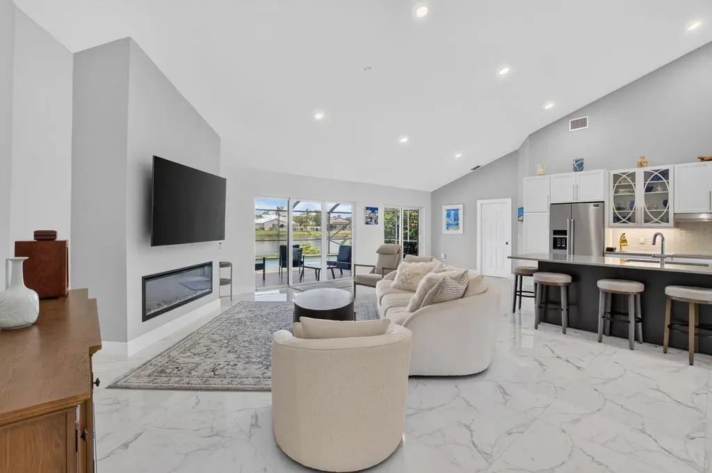 7082 NW 3rd Avenue Boca Raton FL 33487