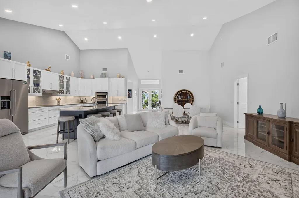 7082 NW 3rd Avenue Boca Raton FL 33487