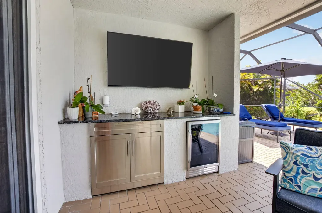 7082 NW 3rd Avenue Boca Raton FL 33487