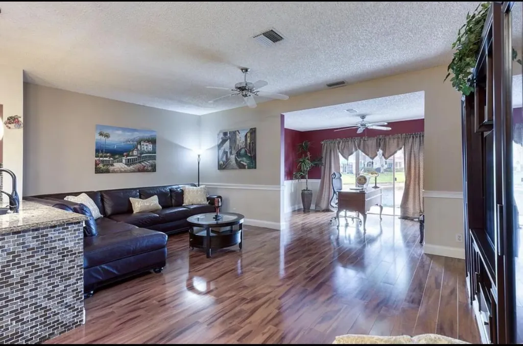9217 Boca Gardens Circle S Boca Raton FL 33496