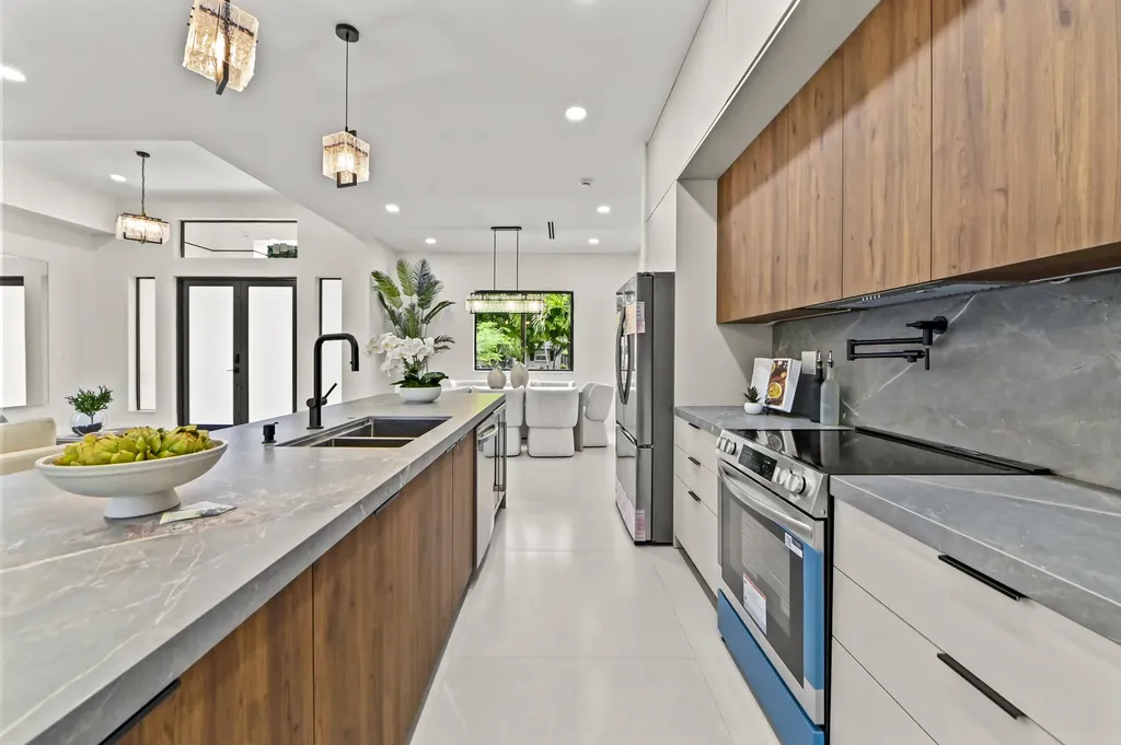 621 NW 42nd Avenue Coconut Creek FL 33066