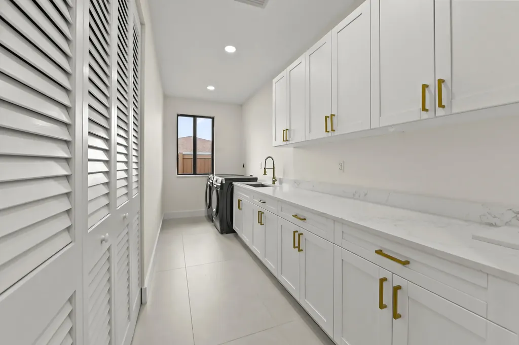 621 NW 42nd Avenue Coconut Creek FL 33066