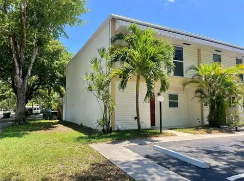 2801 N 34th Avenue Hollywood FL 33021