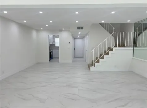 2801 N 34th Avenue Hollywood FL 33021