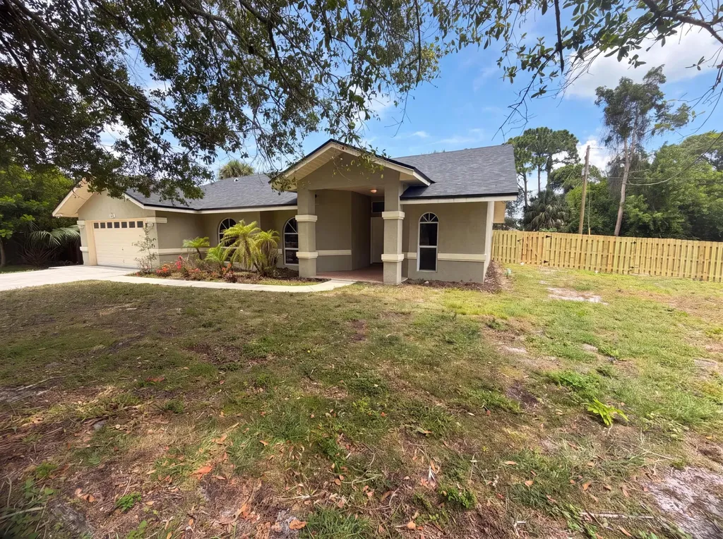 711 SE Celtic Avenue Port St Lucie FL 34983