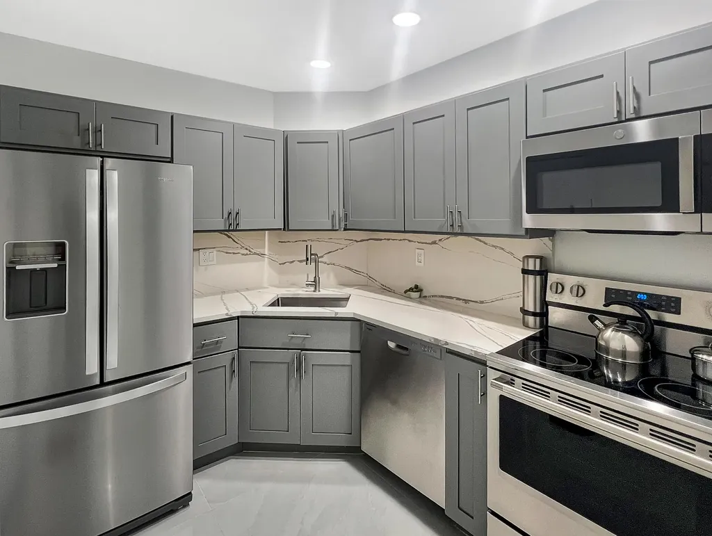 136 NE 19th Court Wilton Manors FL 33305