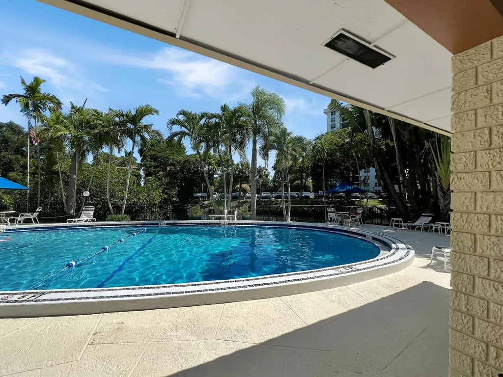 136 NE 19th Court Wilton Manors FL 33305
