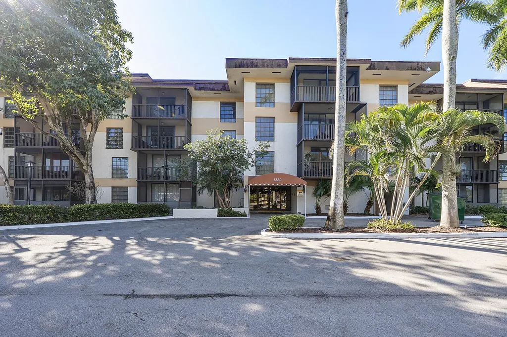 5530 NW 44th Street Lauderhill FL 33319