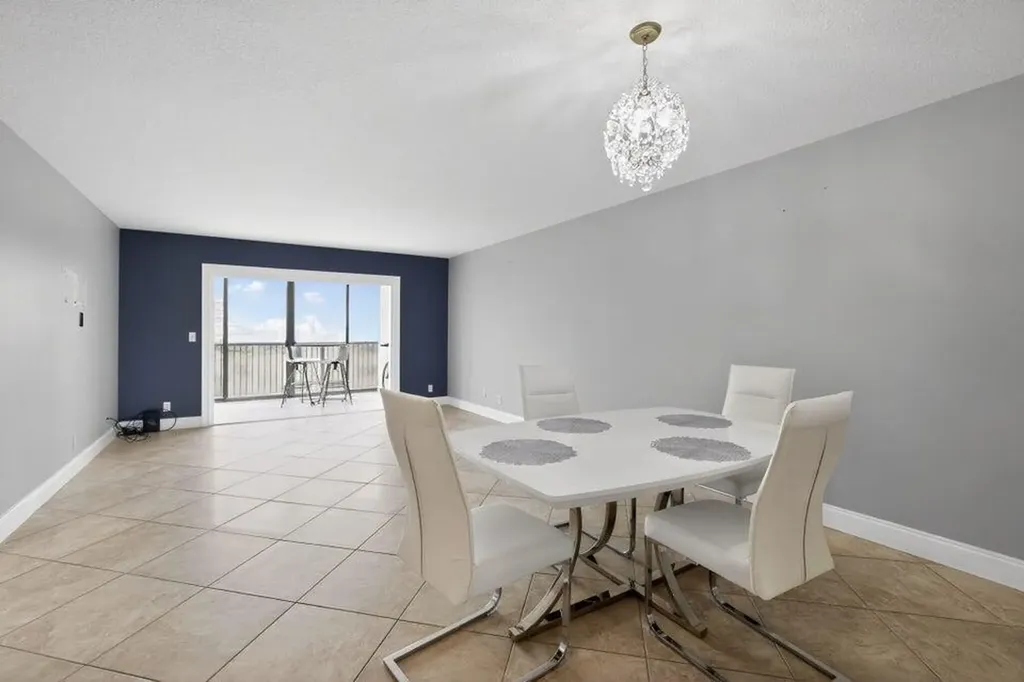 2206 S Cypress Bend Drive Pompano Beach FL 33069