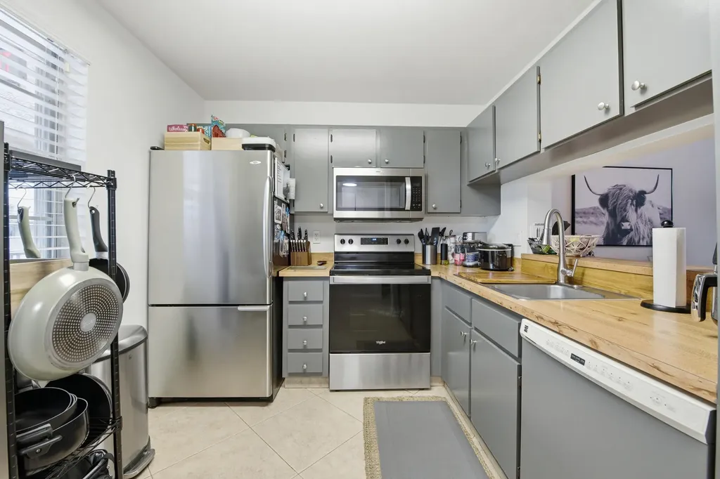 5501 Lakeside Drive Margate FL 33063