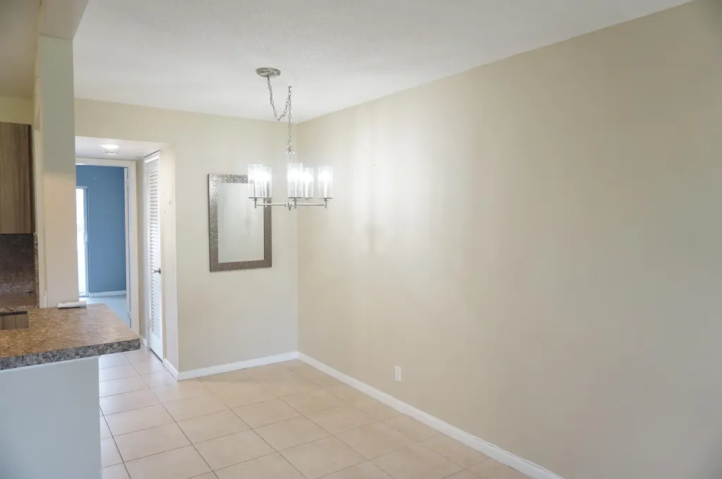 226 Sheffield J West Palm Beach FL 33417