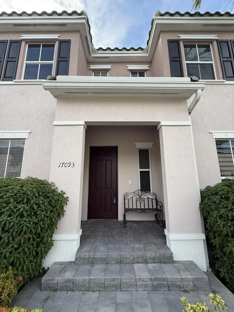 17093 SW 93rd Street Miami FL 33196