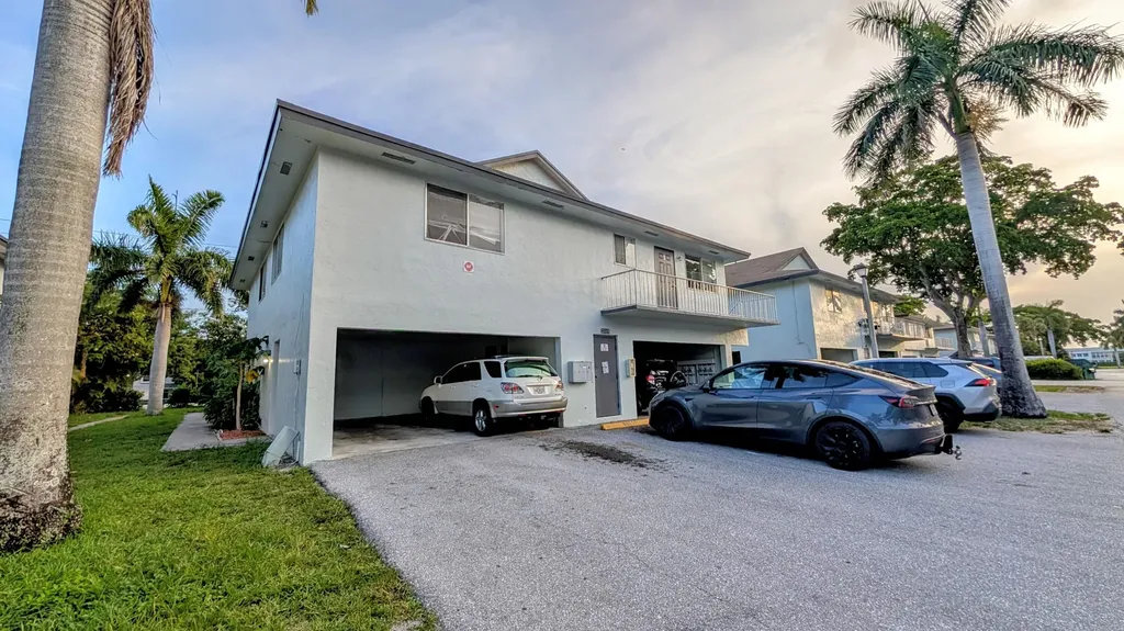 2115 Catherine Drive Delray Beach FL 33445