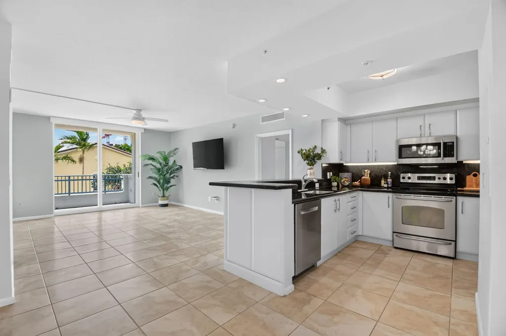 403 S Sapodilla Avenue West Palm Beach FL 33401