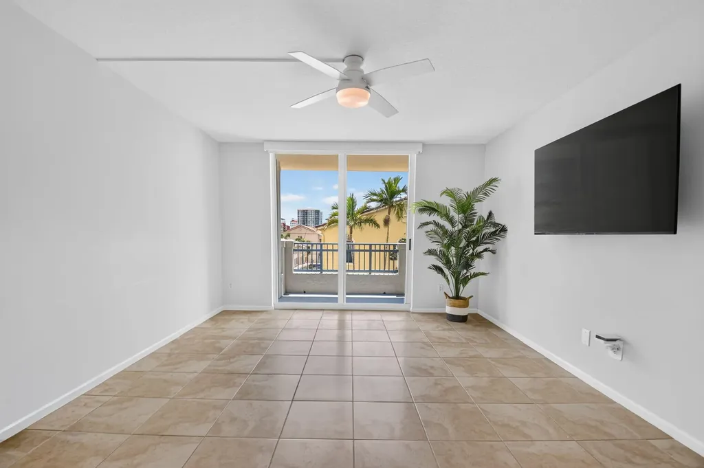 403 S Sapodilla Avenue West Palm Beach FL 33401