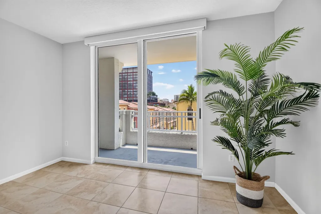 403 S Sapodilla Avenue West Palm Beach FL 33401