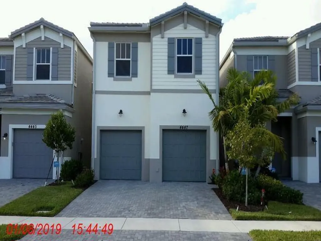 4447 NW 48th Terrace Tamarac FL 33319