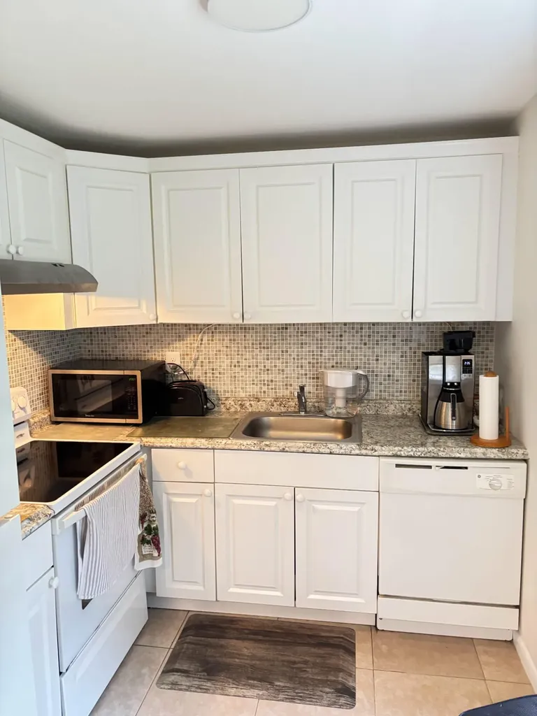 310 Piedmont G Delray Beach FL 33484