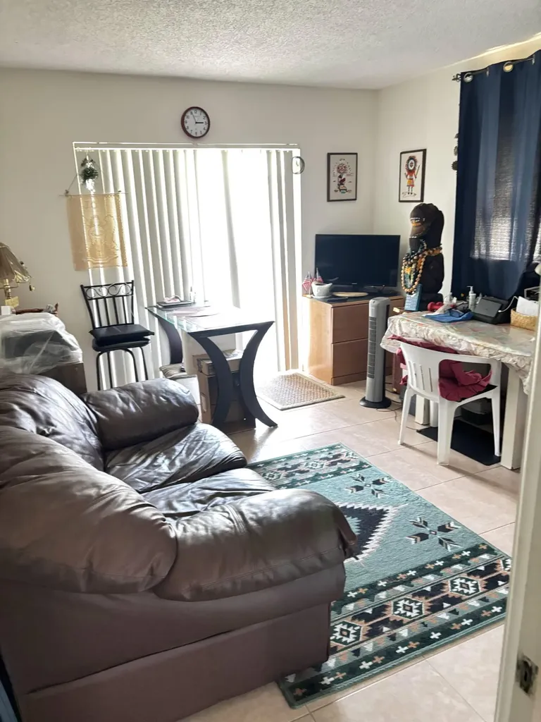 310 Piedmont G Delray Beach FL 33484