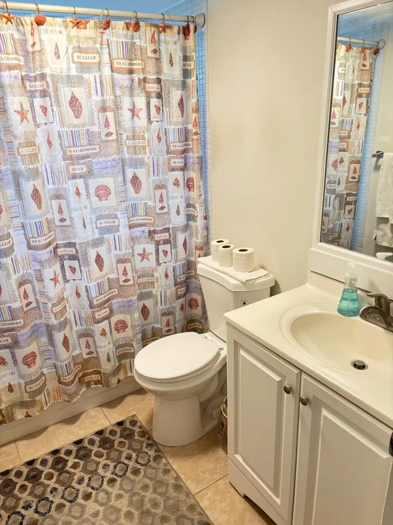 310 Piedmont G Delray Beach FL 33484