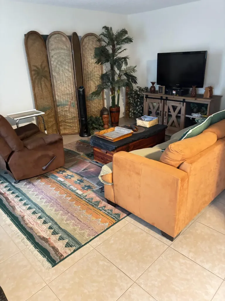 310 Piedmont G Delray Beach FL 33484