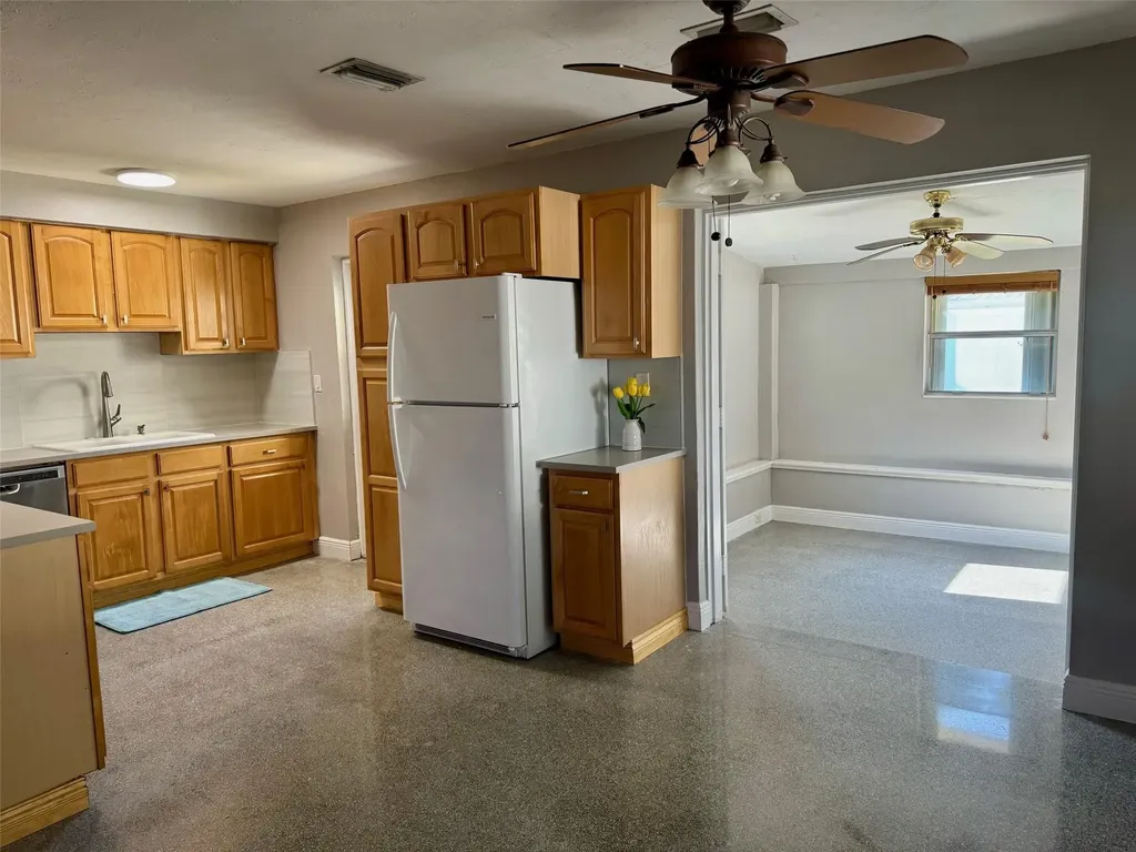 2624 NE 8th Court Pompano Beach FL 33062