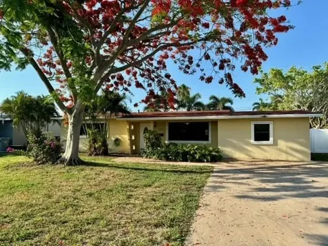 2624 NE 8th Court Pompano Beach FL 33062