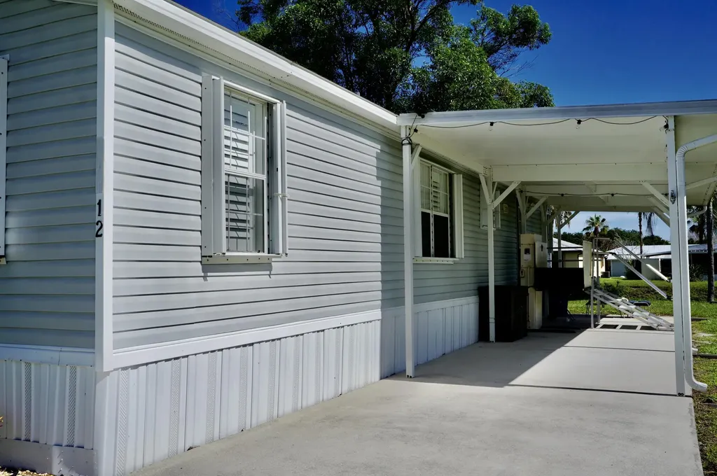 12 SE Spanish Way Port St Lucie FL 34952