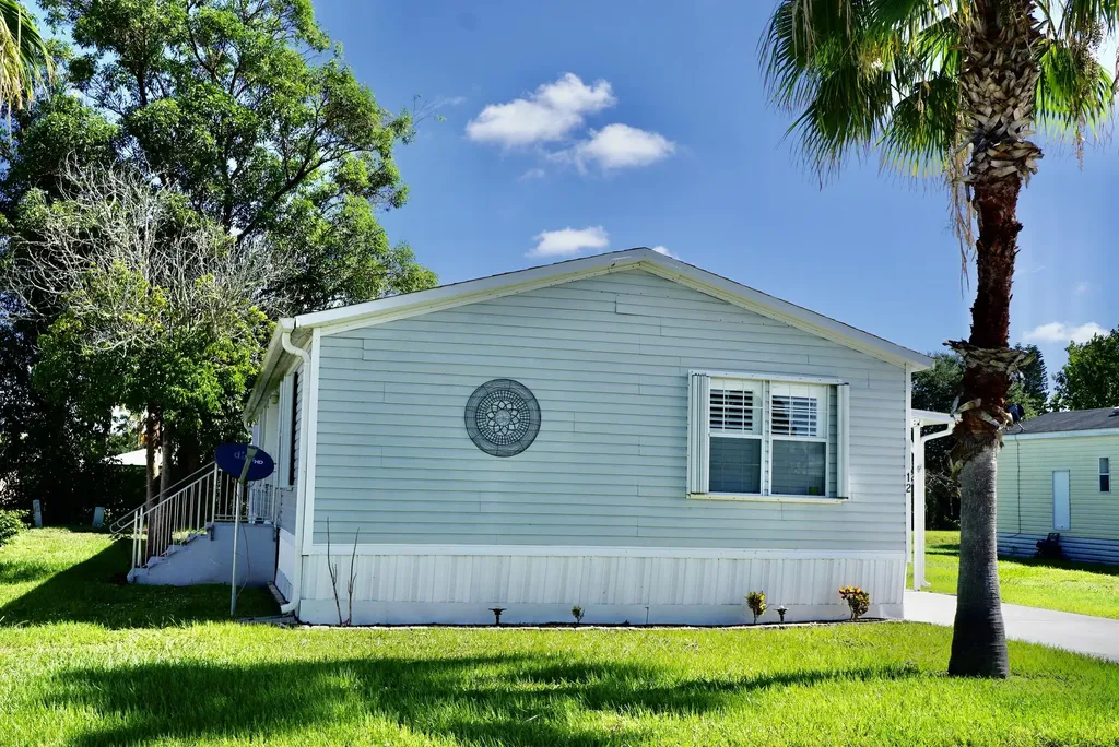 12 SE Spanish Way Port St Lucie FL 34952