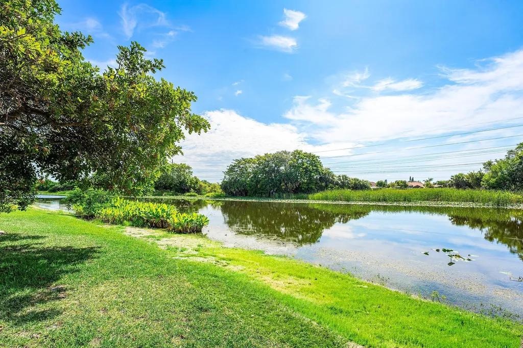 18724 Sea Turtle Lane Boca Raton FL 33498