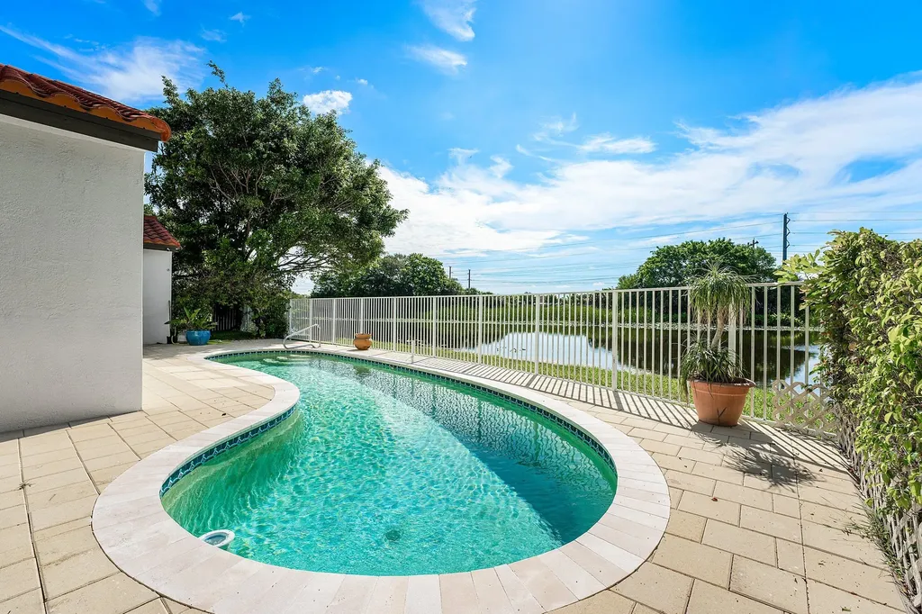 18724 Sea Turtle Lane Boca Raton FL 33498