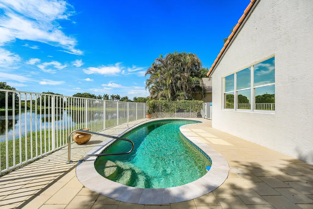 18724 Sea Turtle Lane Boca Raton FL 33498
