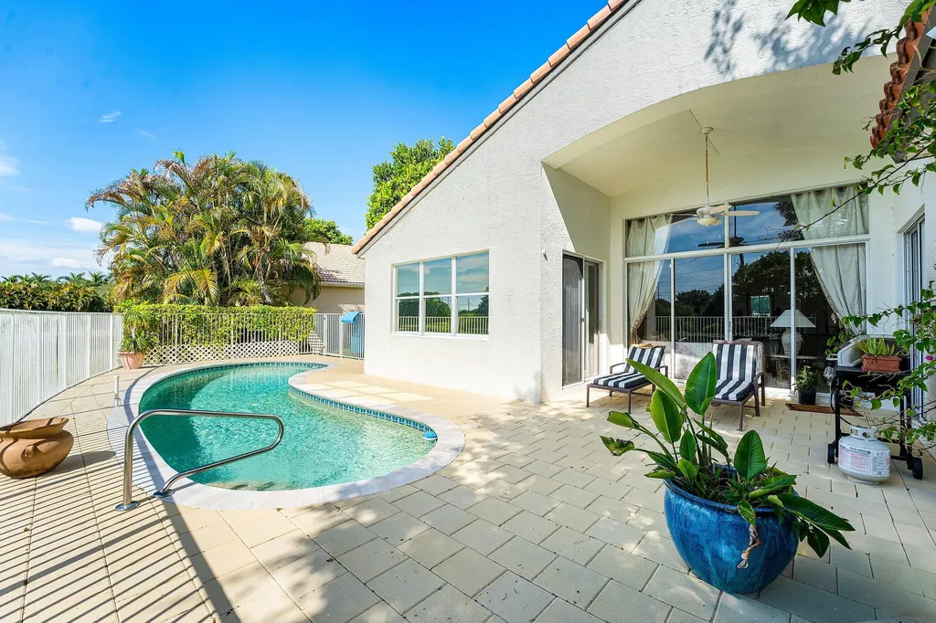 18724 Sea Turtle Lane Boca Raton FL 33498