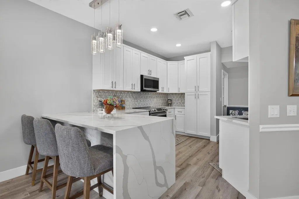 9736 NW 1st Manor Coral Springs FL 33071