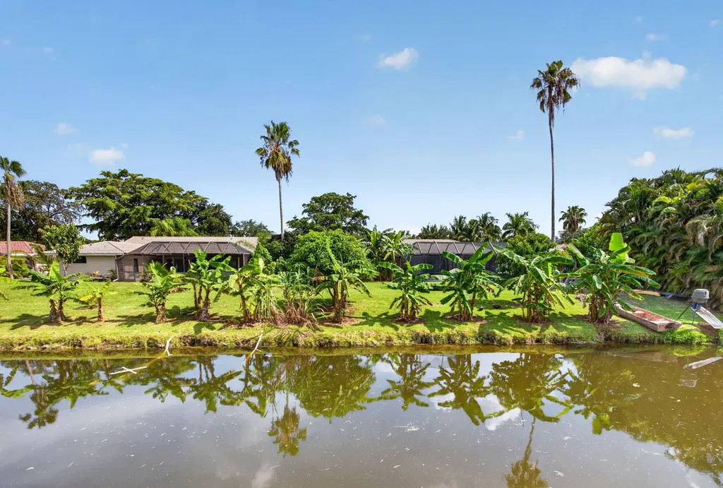 9736 NW 1st Manor Coral Springs FL 33071