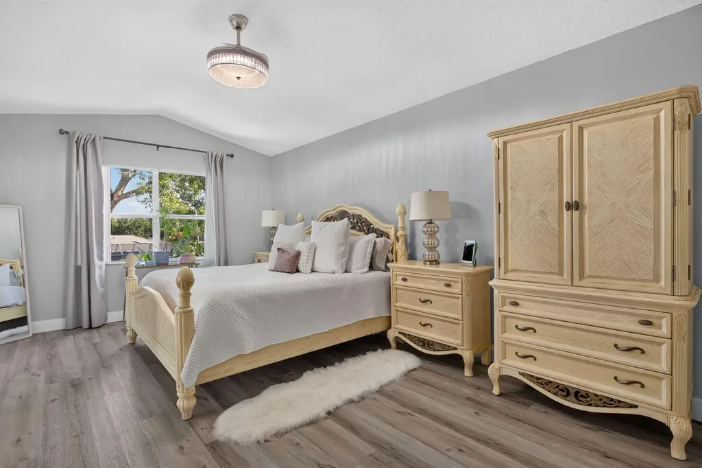 9736 NW 1st Manor Coral Springs FL 33071