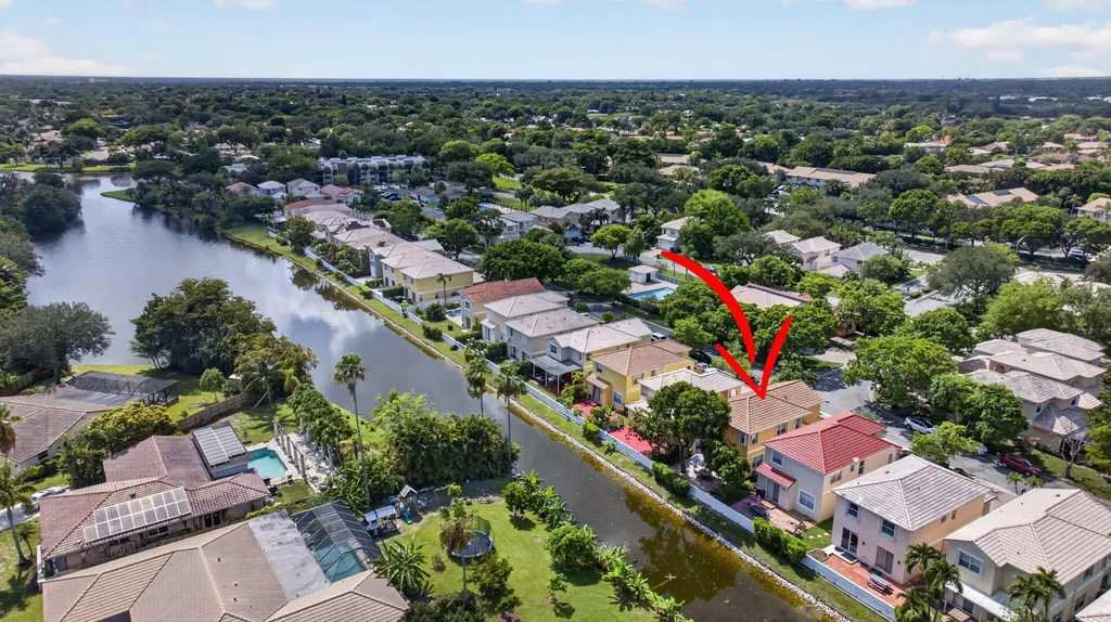 9736 NW 1st Manor Coral Springs FL 33071