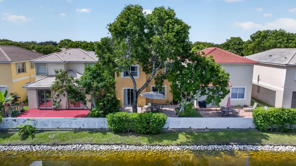 9736 NW 1st Manor Coral Springs FL 33071
