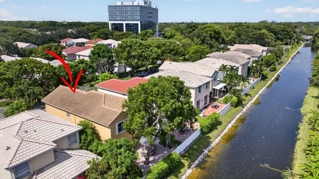 9736 NW 1st Manor Coral Springs FL 33071